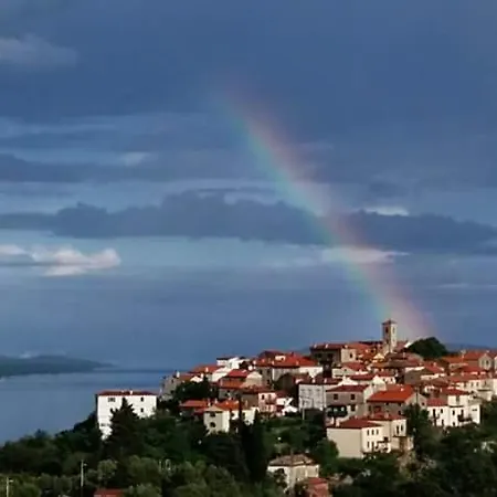 Frane 101 アパート ベリ