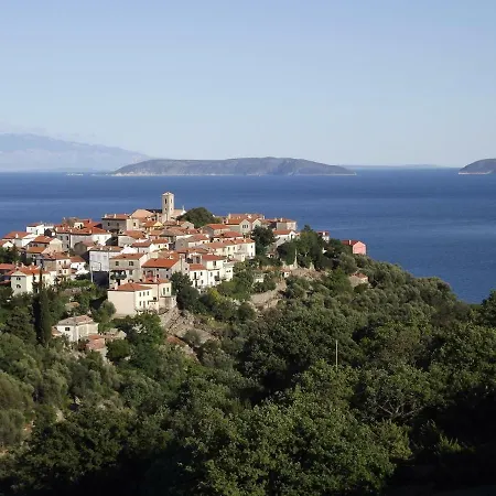 Frane 101 アパート ベリ